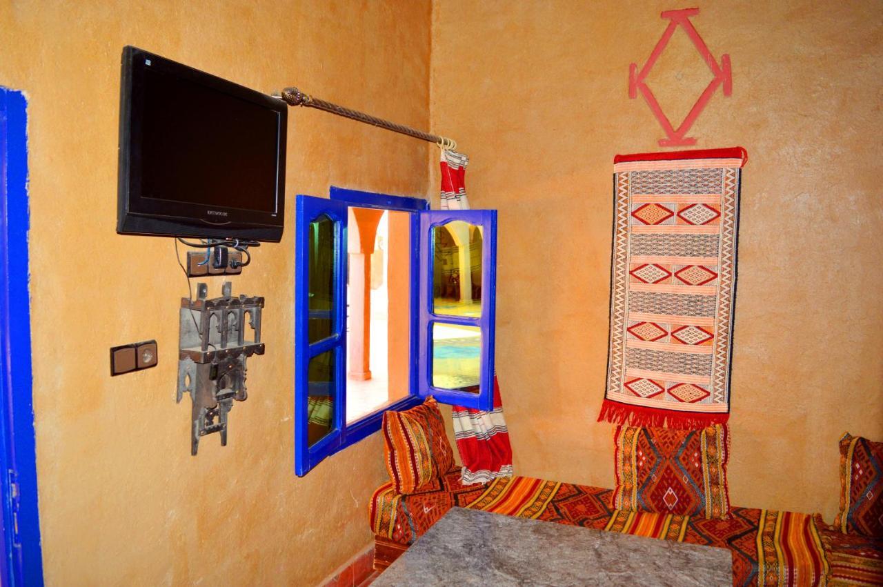 Auberge Les Roches Merzouga Bagian luar foto