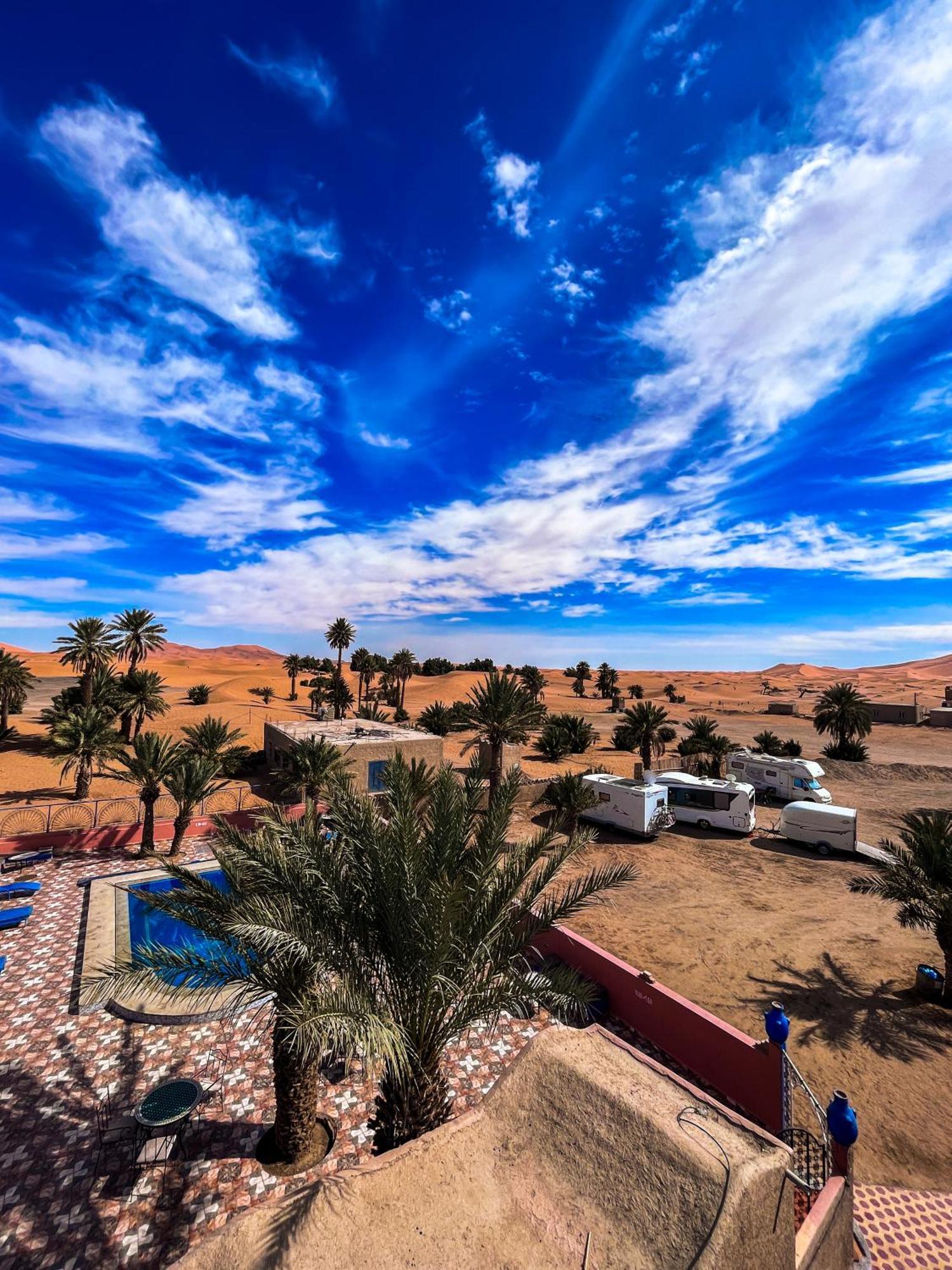 Auberge Les Roches Merzouga Bagian luar foto