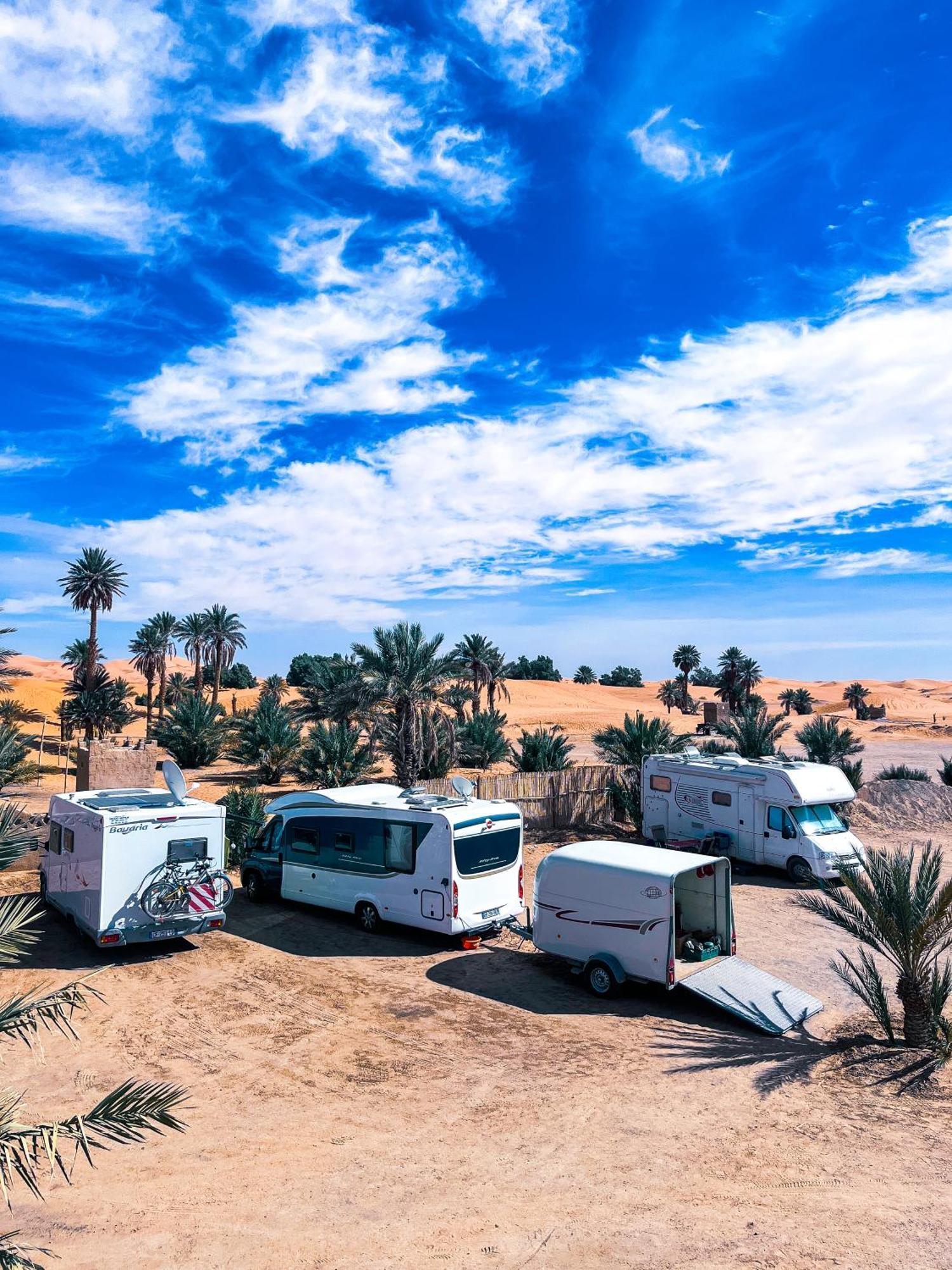 Auberge Les Roches Merzouga Bagian luar foto