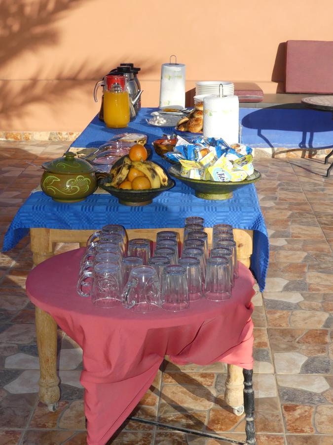 Auberge Les Roches Merzouga Bagian luar foto